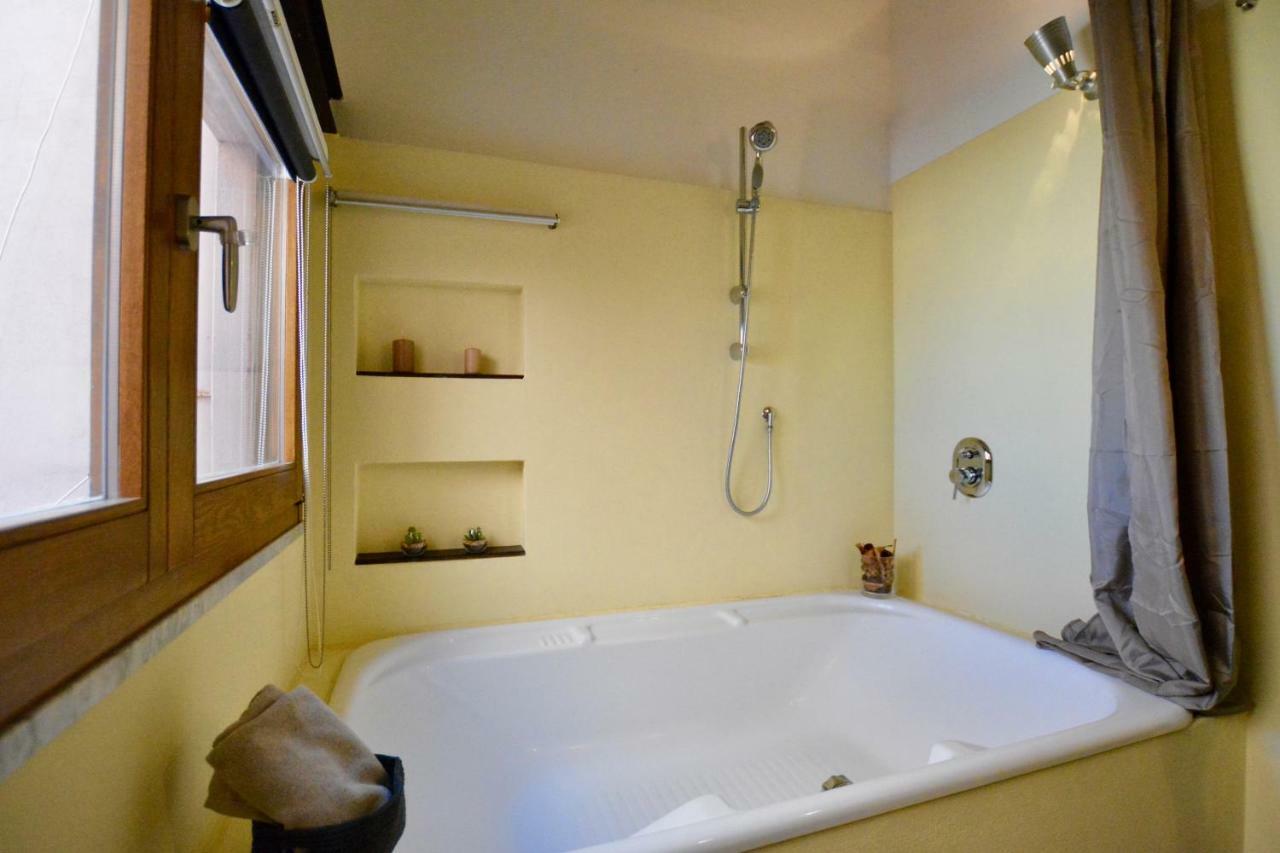 Romantic Suite Canelles Кальяри Экстерьер фото
